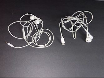 Apple earphones for Iphone 11,12,13,14.