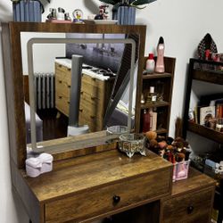 Makeup Vanity Desk 