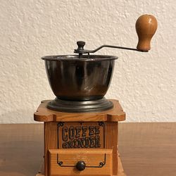 Vintage Style Manual Coffee Bean Grinder