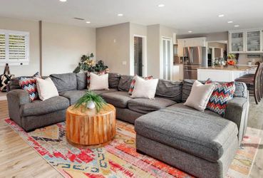 Sectional couch