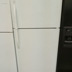 Kenmore Refrigerator 