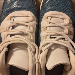 Jordan Retro 11 Low Top Sneakers w/ Blue Snakeskin Men Size 10.5