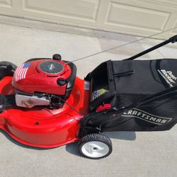 Heavy duty lawnmower