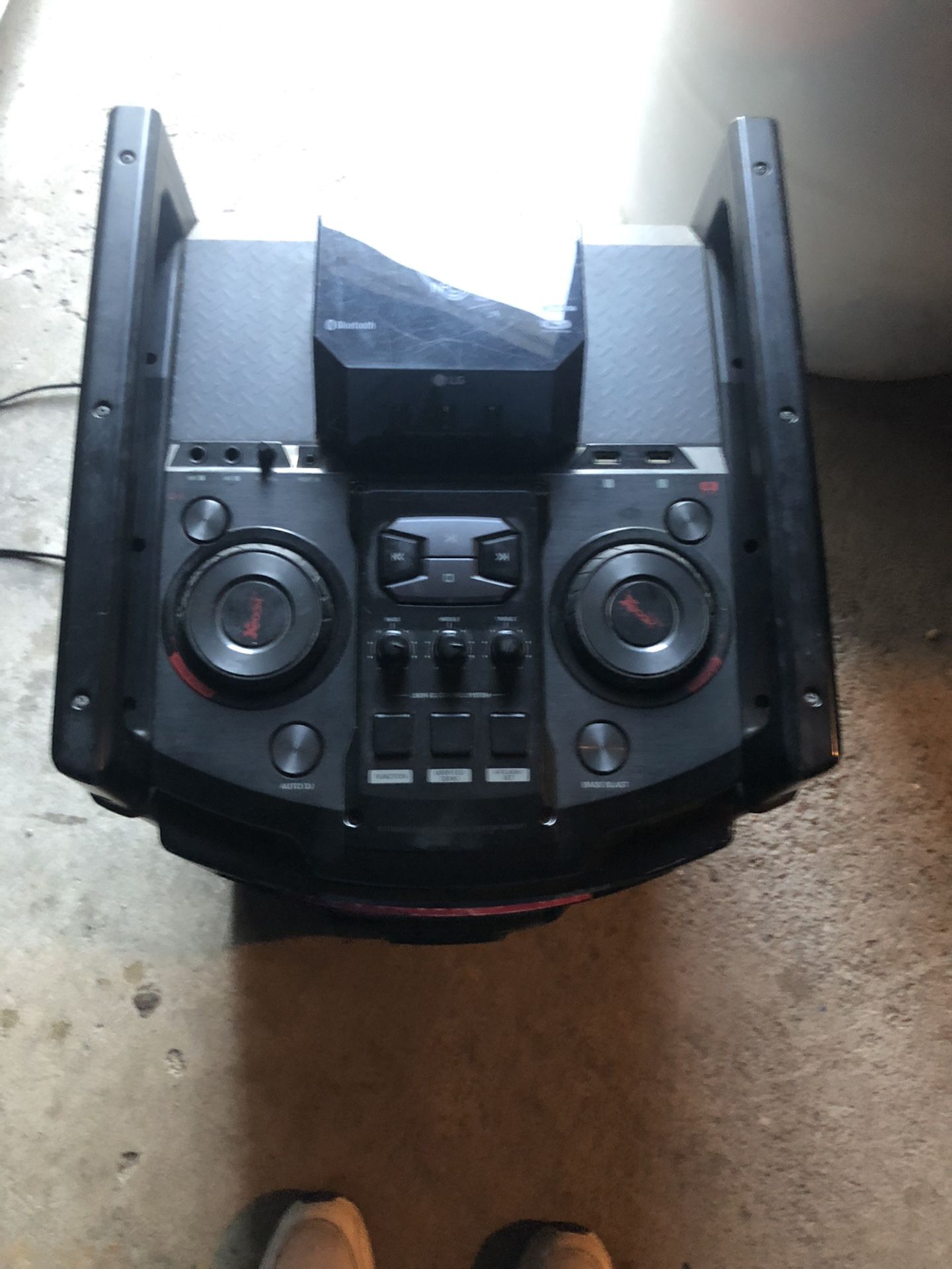 LG Xboom Cube 400w Speaker System A-x