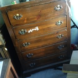Dresser And Chest Cabinet And Mirror   