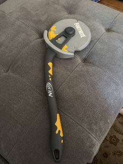 Nerf Fortnite Pizza Cutter Axeroni Tool Foam Covered Pick Axe Hasbro Pre-Owned