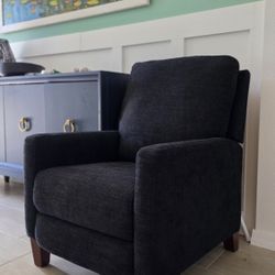 Stylists 2pcs recliners chairs