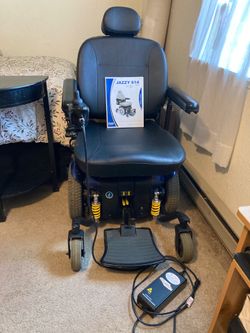 Electric wheelchair