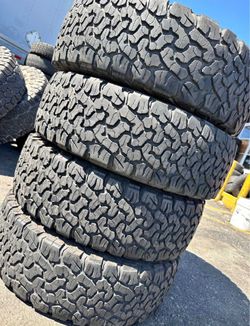 225/65/17 Bfgoodrich 📍📍 Vendo un set de llantas con 80% de vida las 4 📍🌟