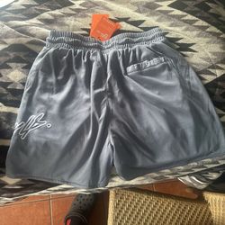 Young LA Shorts Size Small
