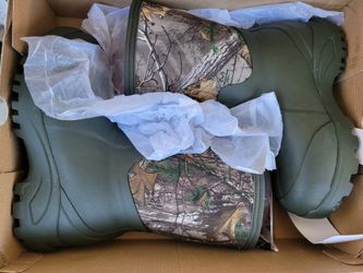 Ozark Trails Chore 10" 400 camp camoflauge rubber waterproof insulated size 6 men