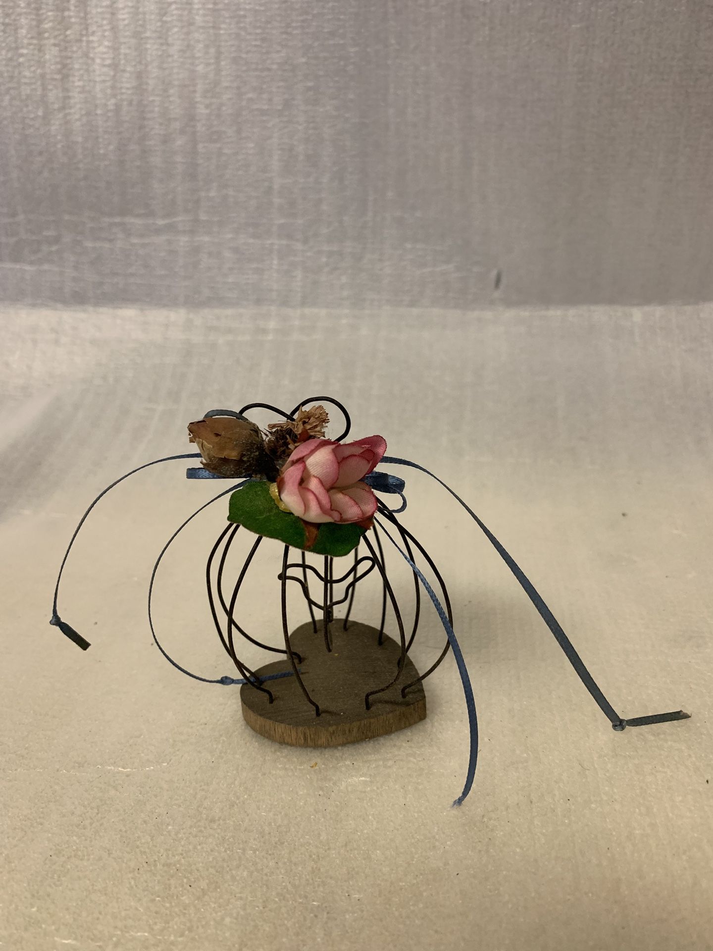 vintage Miniature Wooded metal bird Heart cage With Wire Bird Swing Tree Ornament