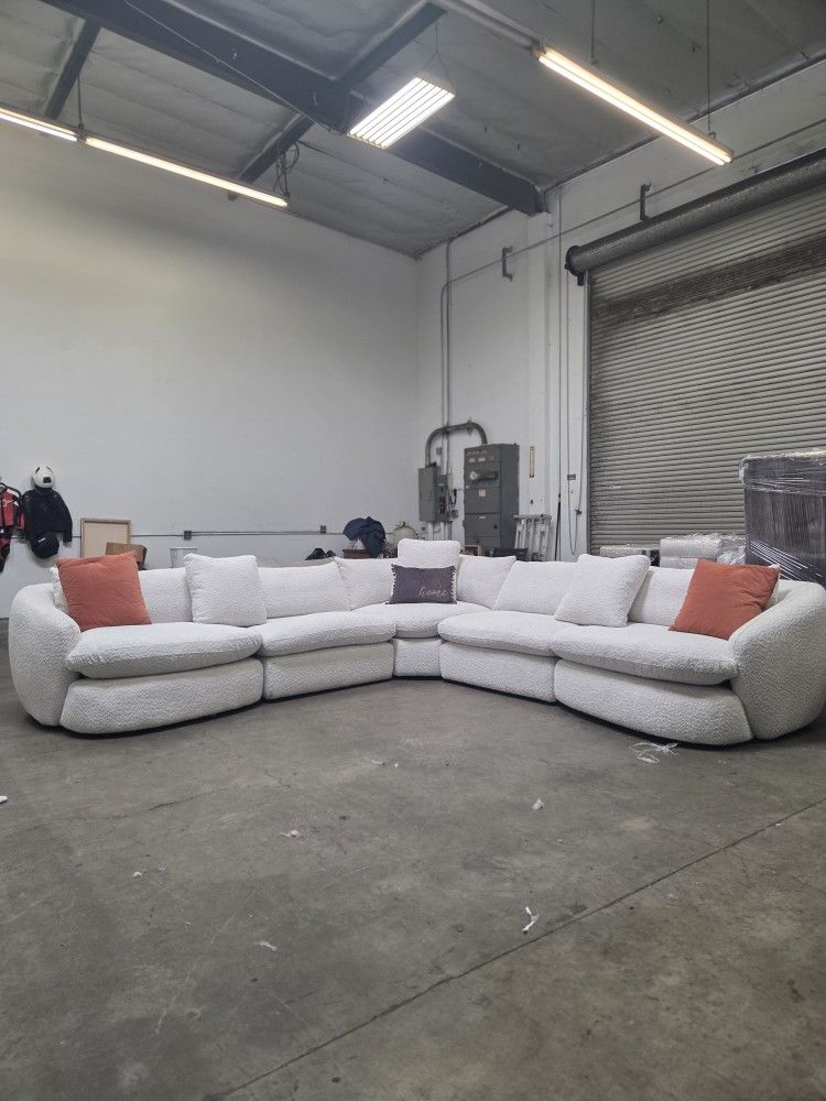 Modular Sectional Couch - Free Delivery‼️
