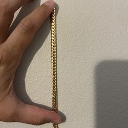 14K Gold Hollow Bracelet