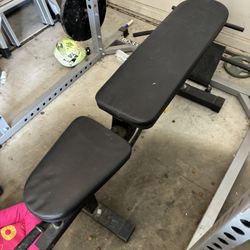 Inclined Weight Bench