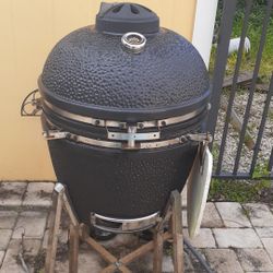 Kamado Joe egg grill