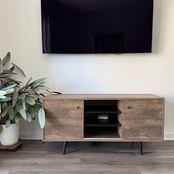 TV Stand / Buffet - like new