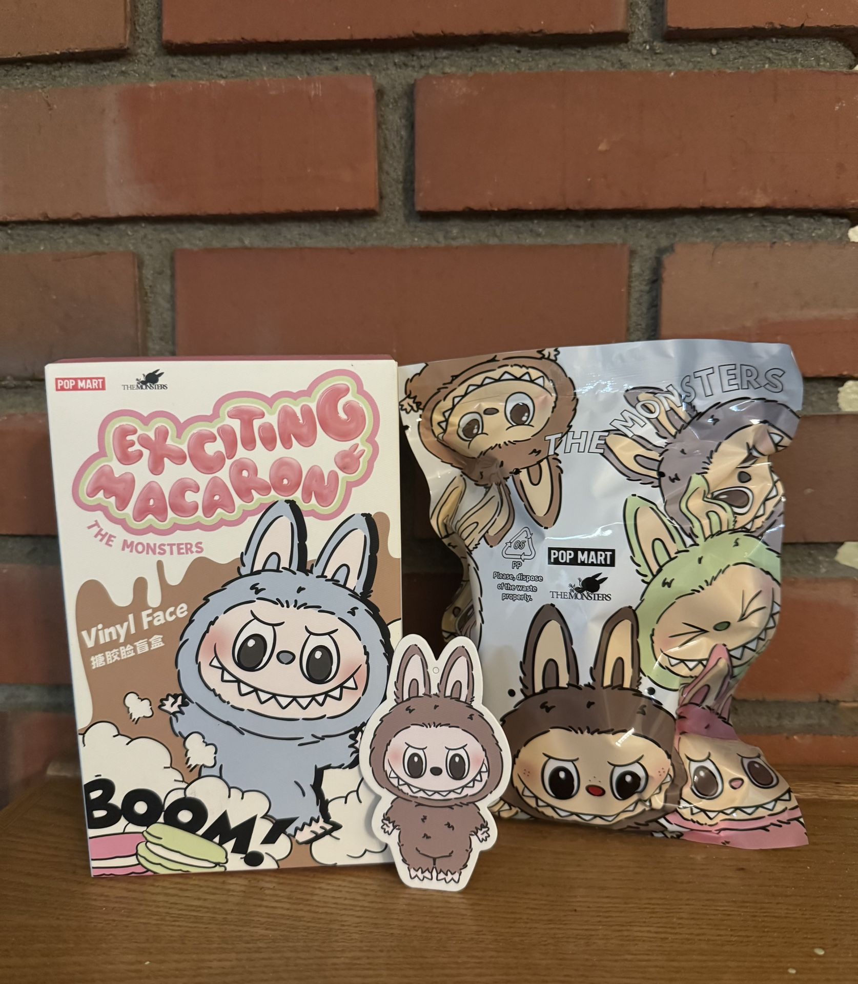 Pop Mart LABUBU THE MONSTERS - Tasty Macarons - Toffee
