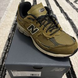 New Balances - Brand New - W Sz 7 