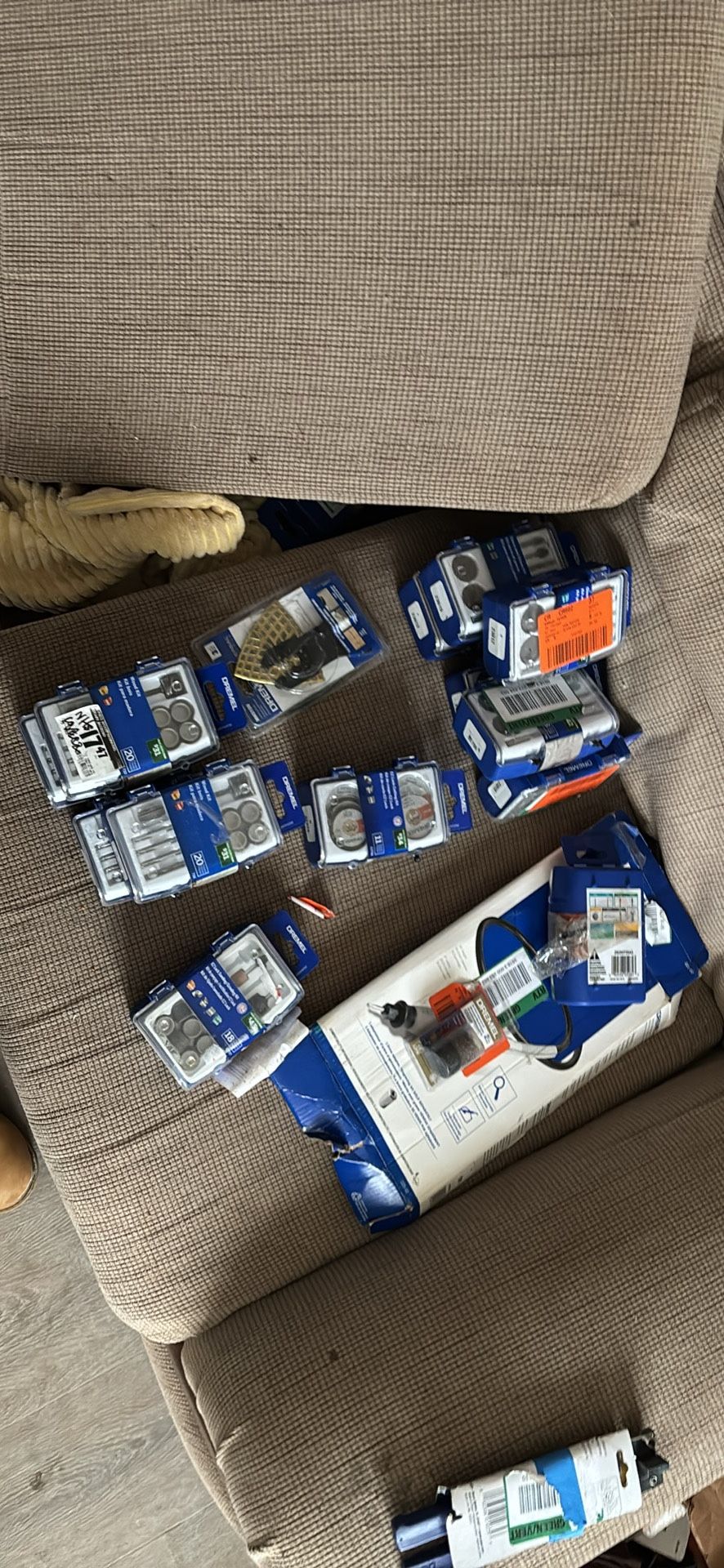 Dremel and blades 250