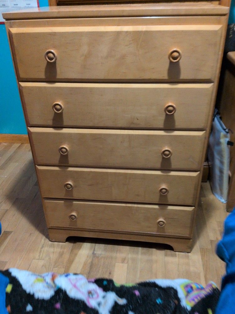Dresser 5 Drawers