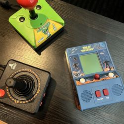 Joystick plug n play games and star wars toy