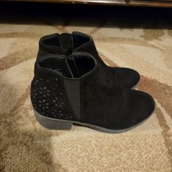Girls' Black Suede Ankle Boots Size 2