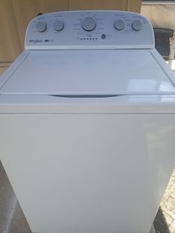 LIKE NEW WHIRLPOOL WASHER MACHINE