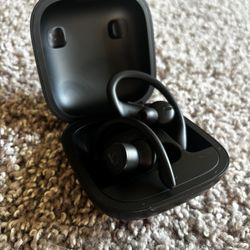 Powerbeats Pro – Black – Lightly Used