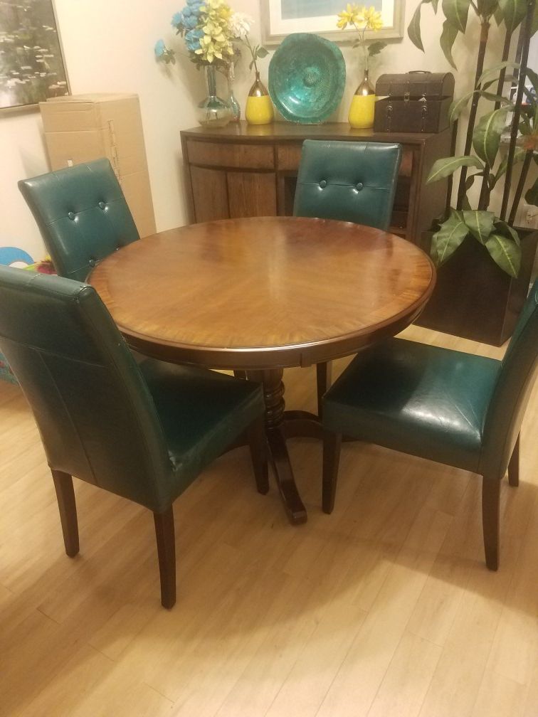 Dining Table and 4 Teal Chairs