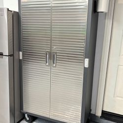 Ultra HD Seville Rolling Cabinet