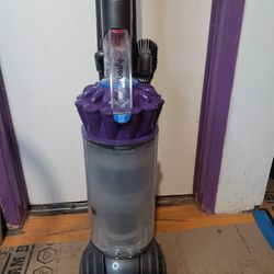 Dyson Animal Ball Vacuum Cleaner 