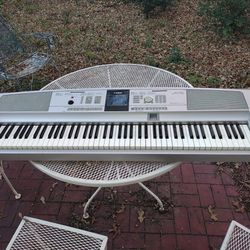 Yamaha 88-key Electronic Keyboard -DGX505