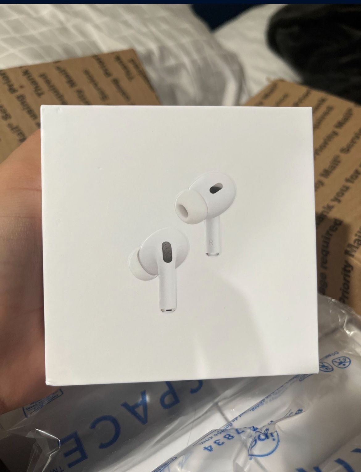 *Brand New* Apple AirPods Pro 2nd Generation With MagSafe Wireless Charging Case - White