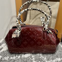 Louis Vuitton Handbag Vernis for Sale in Perris, CA - OfferUp