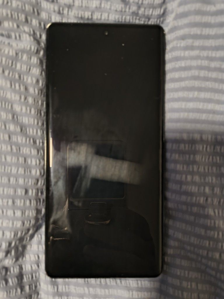 Unlocked Google Pixel 7 Pro For $300.00