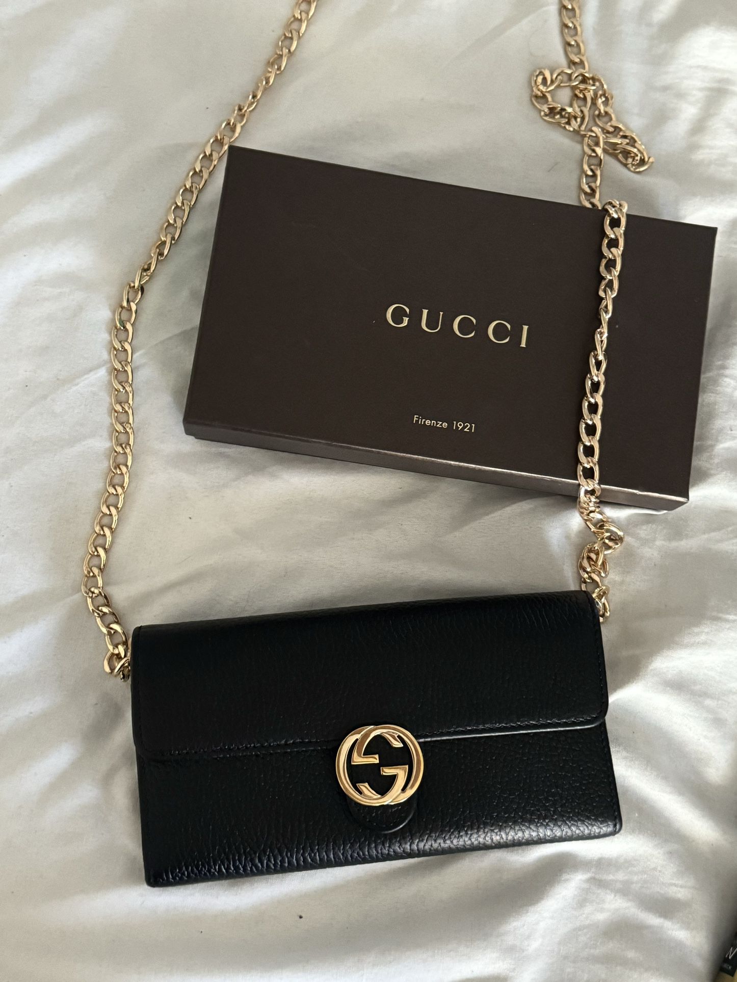 Gucci Interlocking GG Leather Wallet On Chain Crossbody Bag