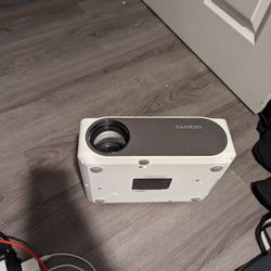 Vankyo Performance V630w Projector w/ Screen