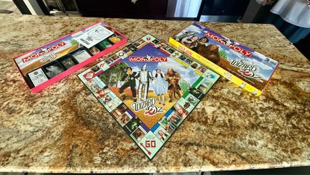 The Wizard of Oz Monopoly Collector’s Edition – $30 🌪️