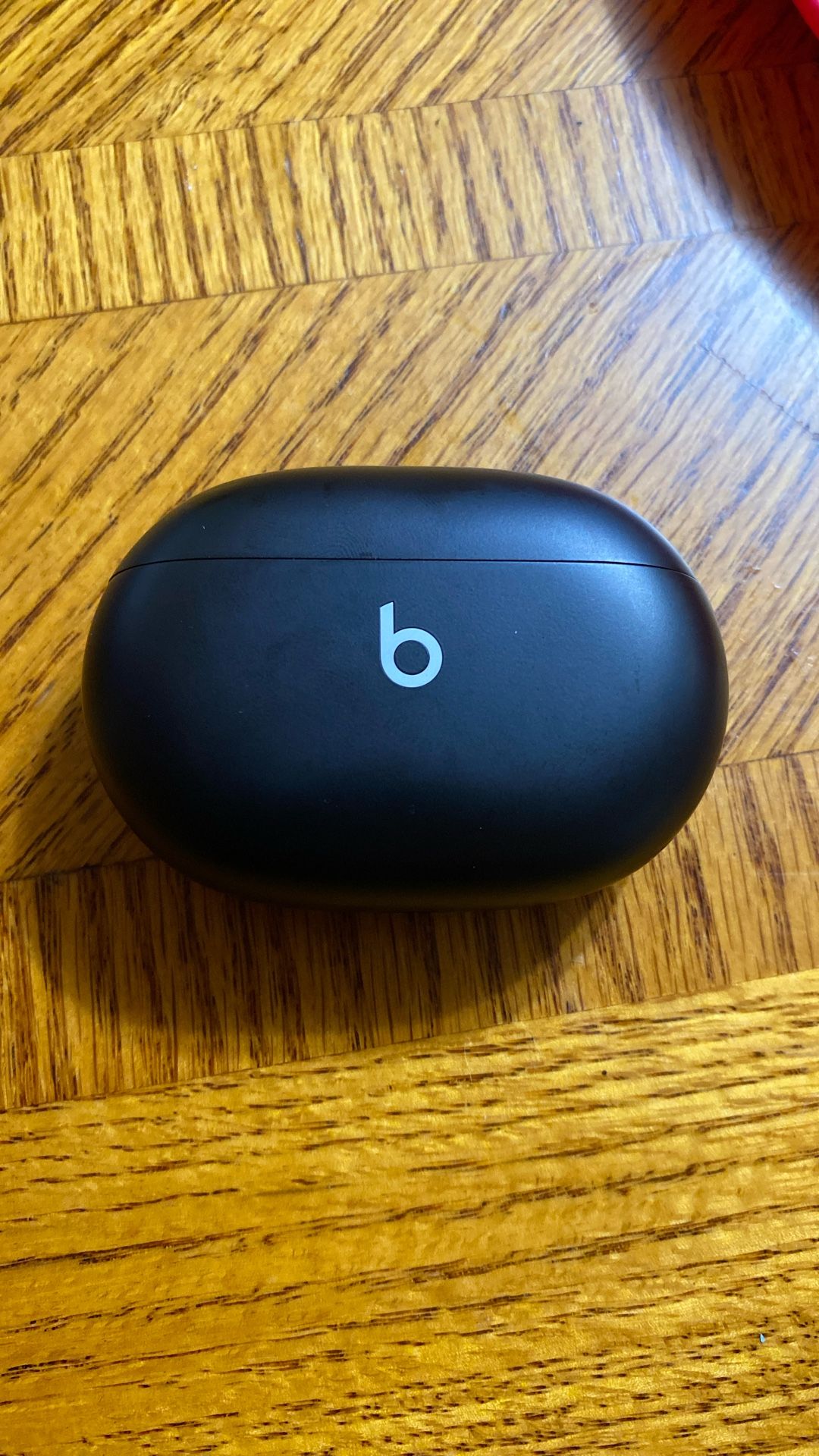 Beats Studio Buds 