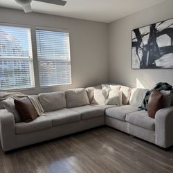 Off-white/ivory Couch 