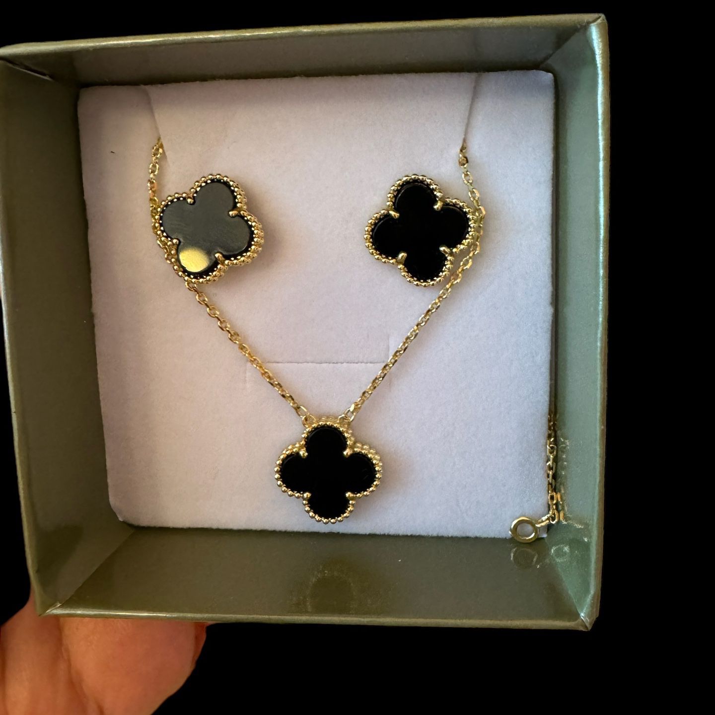 Clover Earrings And Necklace 