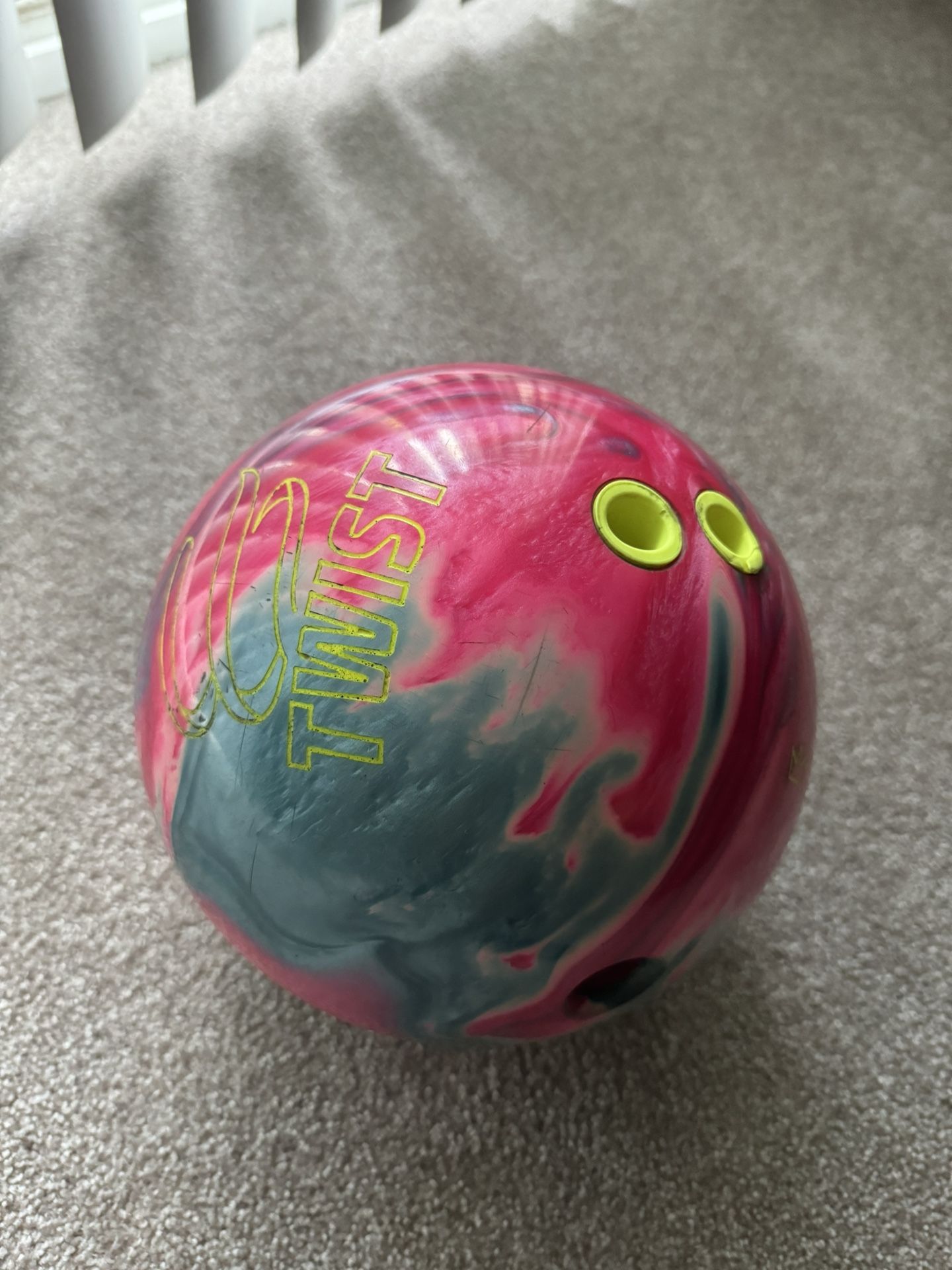 Twist Brunswick Certified Bowling Ball (12 lb)