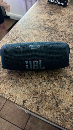 Jbl rave 5  Bluetooth portable speaker