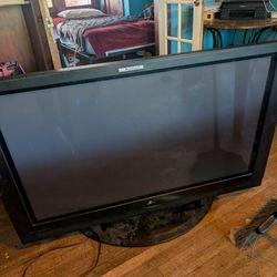 Tv. Works. No Remote. Z On The Front. 