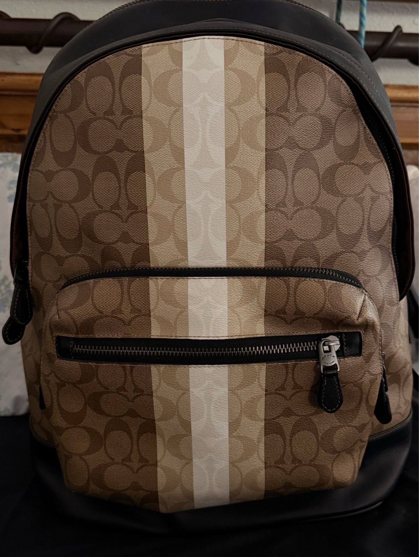 ✨ Coach Signature Stripe Backpack – Brand New ✨