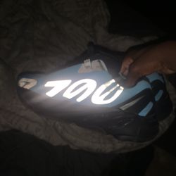 Yeezy 700 