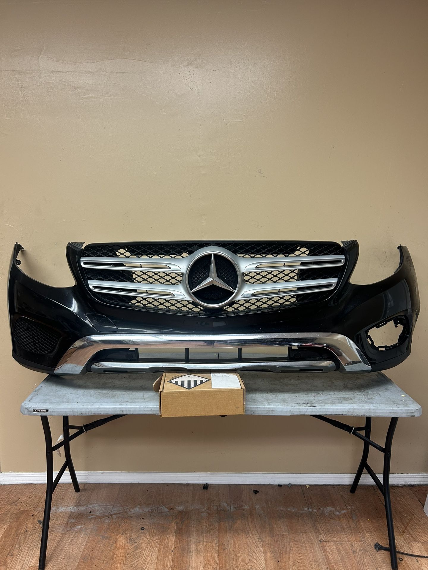 2016 2017 2018 2019 Mercedes Glc Front Bumper Cover With Grille And Valance Oem