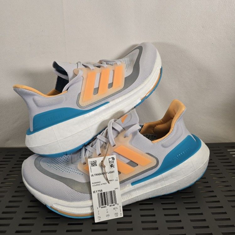 Adida's Ultraboost Light 5X- Men's 7.5- NEW