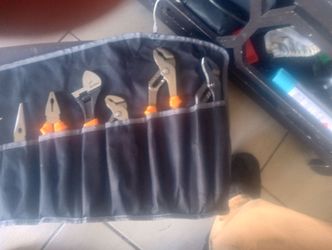 Tool bag with pliers sets